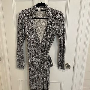 Diane von Furstenberg black & white wrap dress